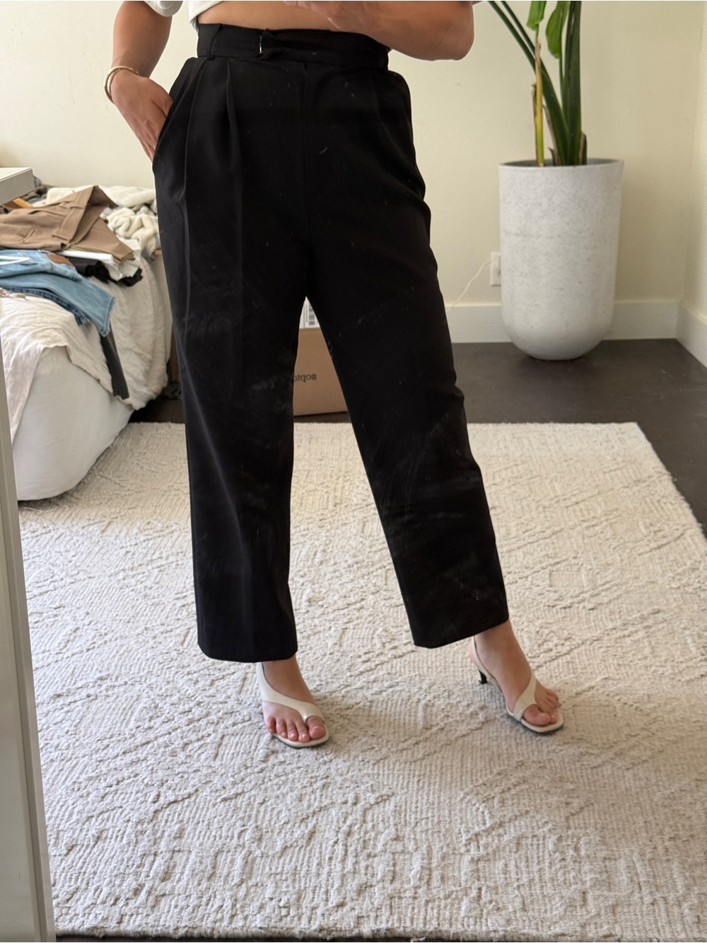 The Frankie Shop Bea pants in black - Picture 7 of 8